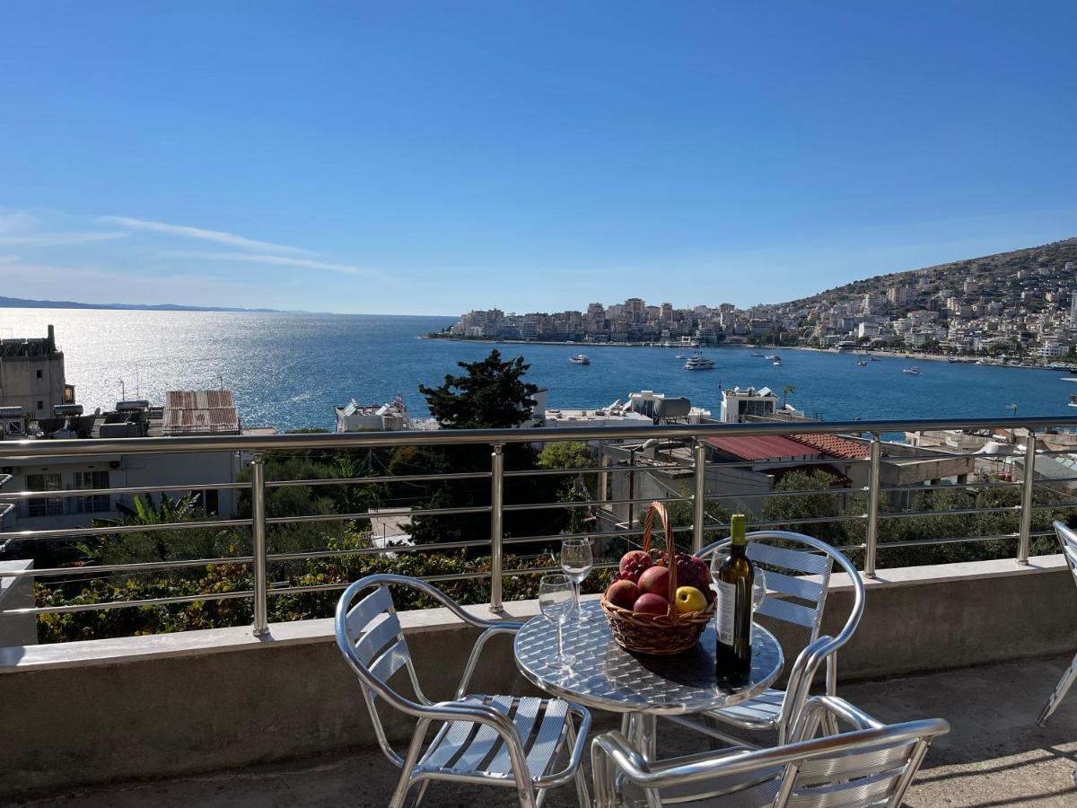 Villa Xhevdet Sarande Luaran gambar