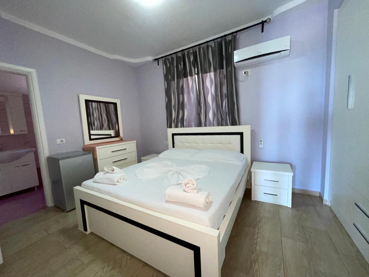 Villa Xhevdet Sarande Luaran gambar