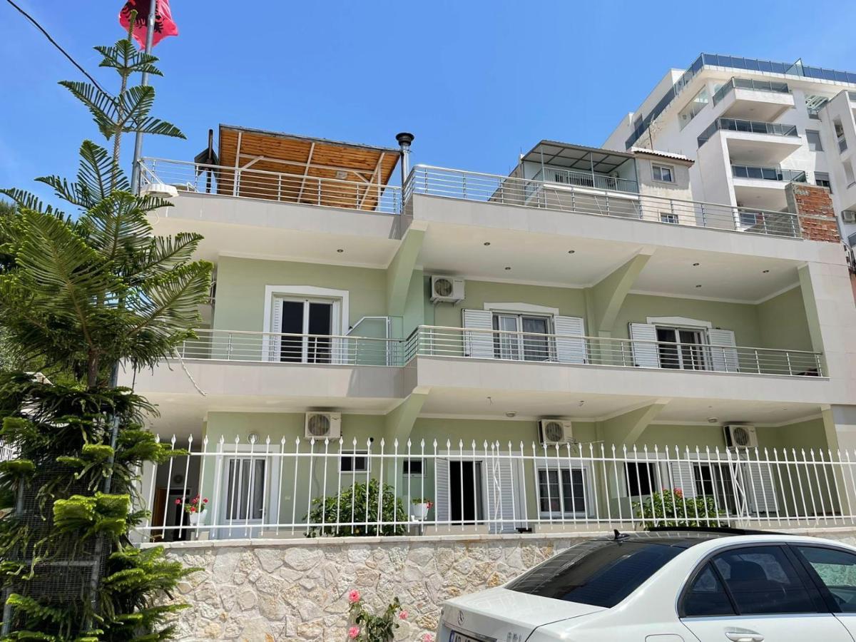 Villa Xhevdet Sarande Luaran gambar